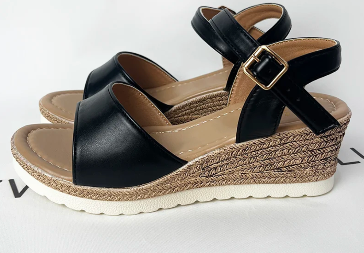 ElegantBuckle™ | Sandalo estivo da Donna